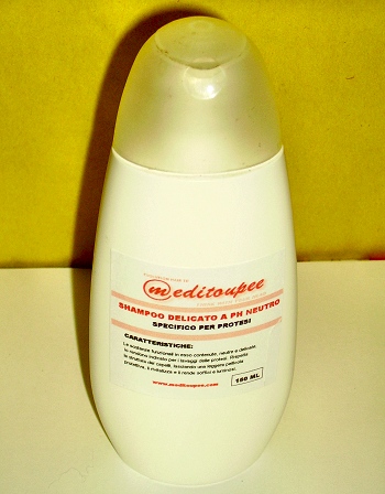 Parrucche e protesi di capelli umani dell'Azienda Meditoupee